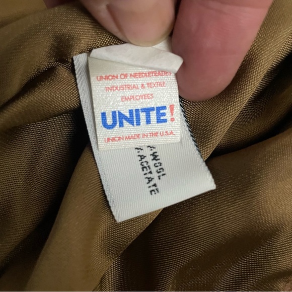 Vintage Brown Trench Coat - Picture 9 of 16